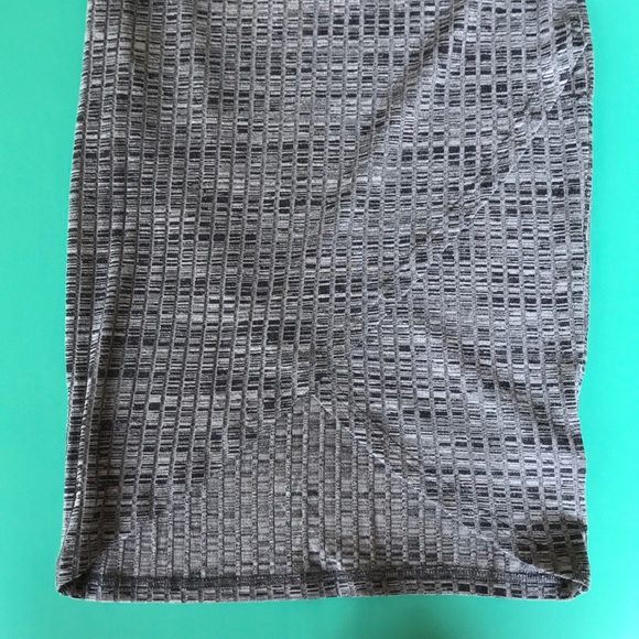 Modern grey dress - Picture 9 of 10